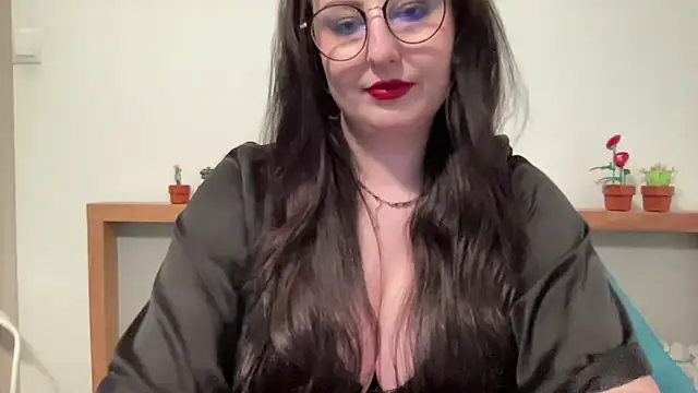 Snapshot of DorothyJoy chatting on 04.24.26 DorothyJoy online show from 04.24.26