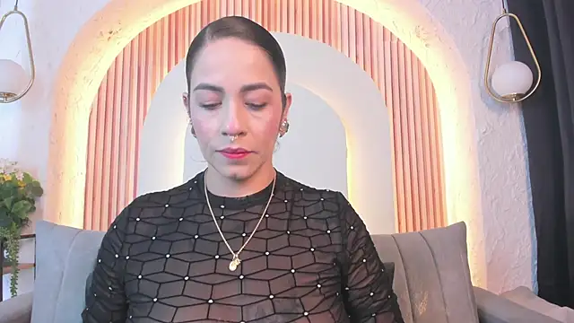 Snapshot of violet_scott_ chatting on 06.27.26 violet scott online show from 06.27.26
