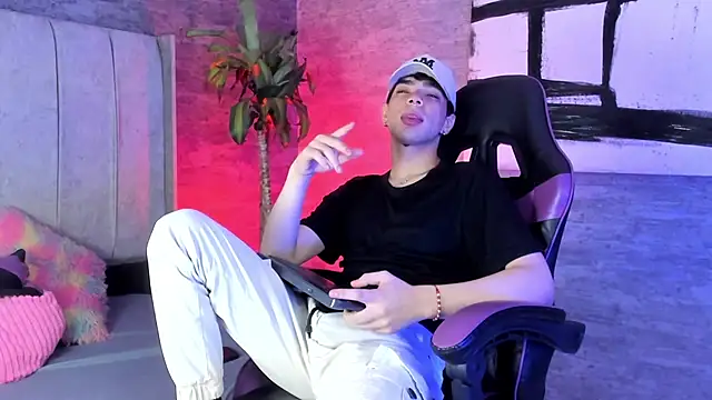 Snapshot of Elbombondelcircuit chatting on 02.24.26 Elbombondelcircuit online show from 02.24.26