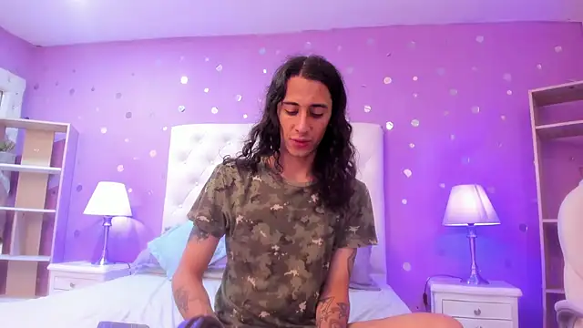 Goldentemptation  online show from 02.22.26