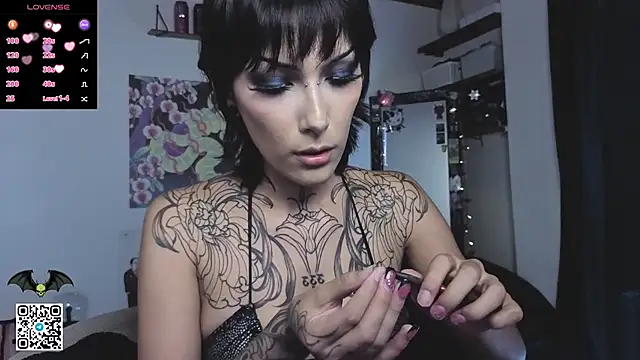 Snapshot of poison_dafne chatting on 06.10.26 poison dafne online show from 06.10.26