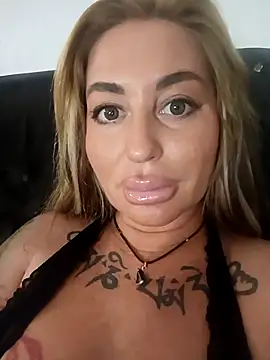 MiaMooly online show from 10.12.25