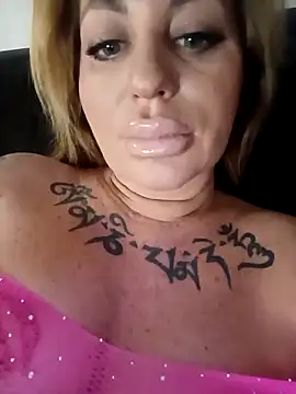 MiaMooly online show from 02.08.26