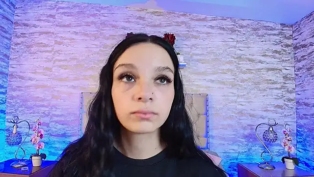 Elizabeth Ferrer online show from 04.18.26