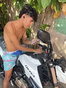 Snapshot of JHON_BIGCOCK23 chatting on 03.19.26 JHON BIGCOCK23 online show from 03.19.26