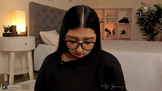 missvancouver online show from 04.15.26