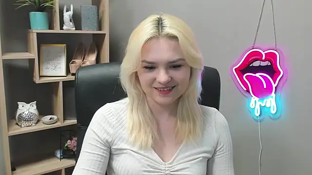 SweetLilyxo online show from 02.28.26