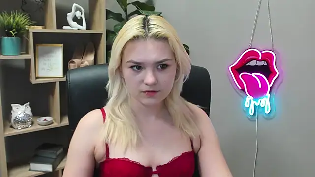 SweetLilyxo online show from 03.04.26