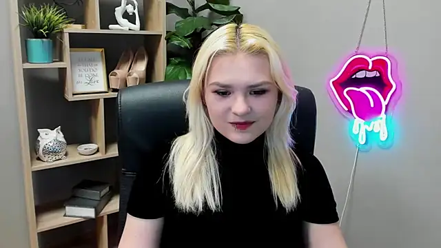 SweetLilyxo online show from 04.02.26