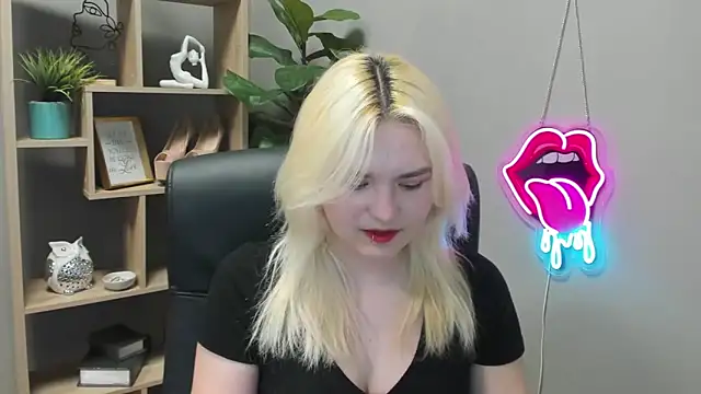 SweetLilyxo online show from 04.20.26