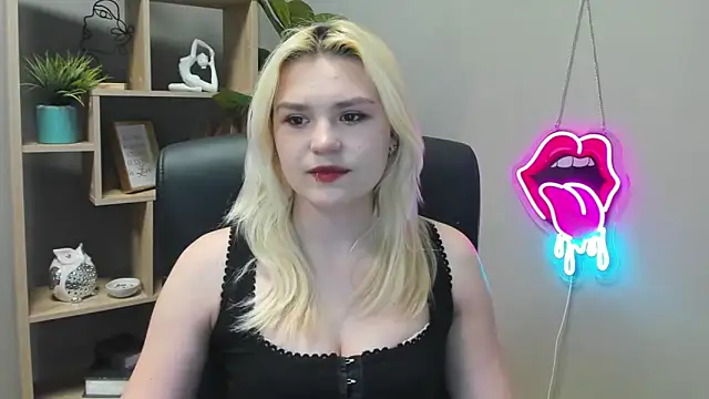 SweetLilyxo online show from 04.22.26