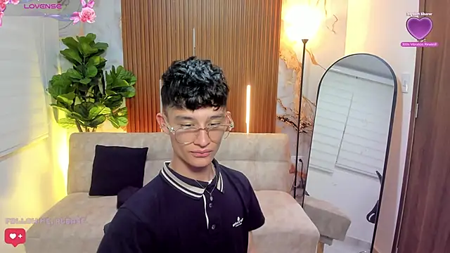 Patrick Howland  online show from 04.04.26