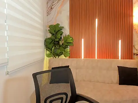 Patrick Howland  online show from 04.05.26