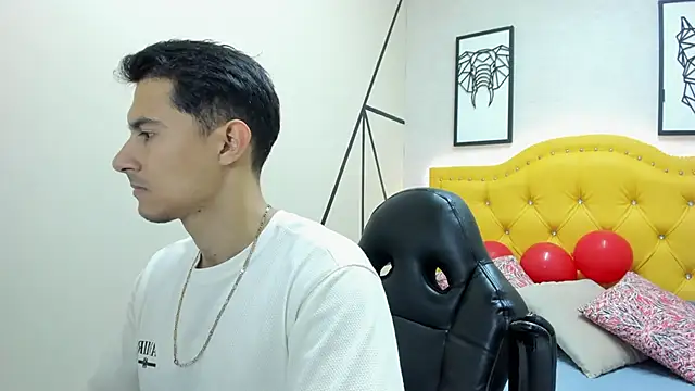 Snapshot of Mike_Conors chatting on 02.20.26 Mike Conors online show from 02.20.26