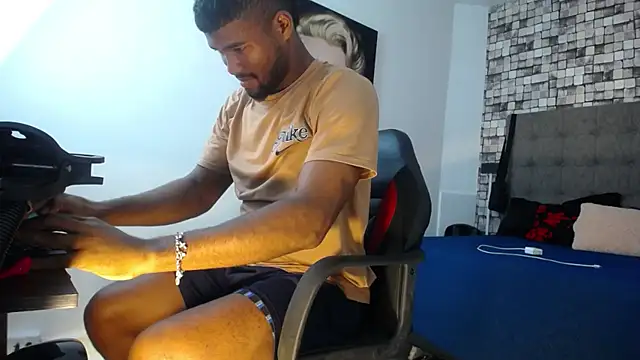 Juan 123   online show from 07.17.26