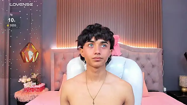 Snapshot of Noa_03 chatting on 02.17.26 Noa 03 online show from 02.17.26