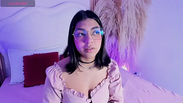 rebeca taylor online show from 02.17.26