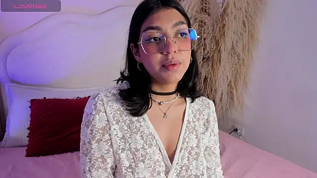 rebeca taylor online show from 02.26.26