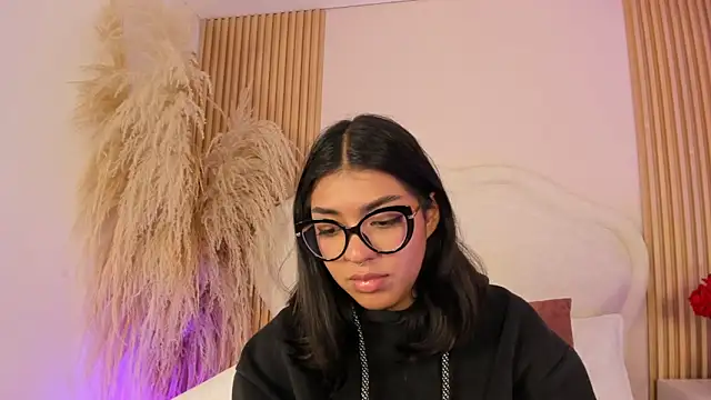 rebeca taylor online show from 04.18.26