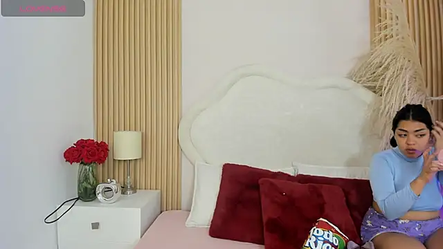 Snapshot of rebeca_taylor chatting on 06.27.26 rebeca taylor online show from 06.27.26