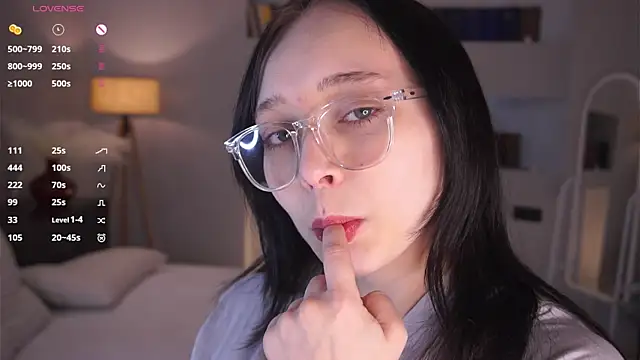 Snapshot of HannaHayles chatting on 02.17.26 HannaHayles online show from 02.17.26