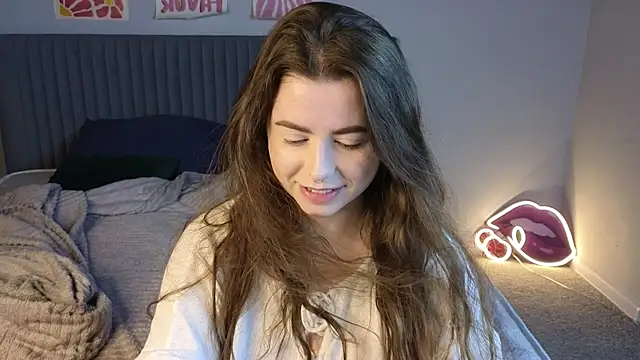 LovingWhisperr online show from 03.02.26