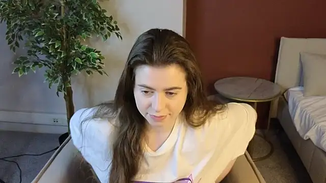 LovingWhisperr online show from 03.29.26