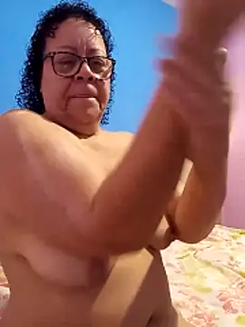 Snapshot of Luach chatting on 02.12.26 Luach online show from 02.12.26