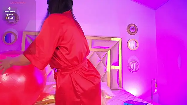 Snapshot of Emma_Sanz__ chatting on 02.10.26 Emma Sanz online show from 02.10.26