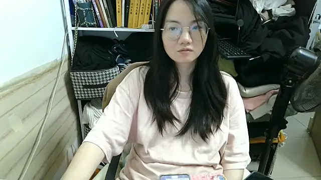 Snapshot of xiaoxiaowan11 chatting on 04.10.26 xiaoxiaowan11 online show from 04.10.26