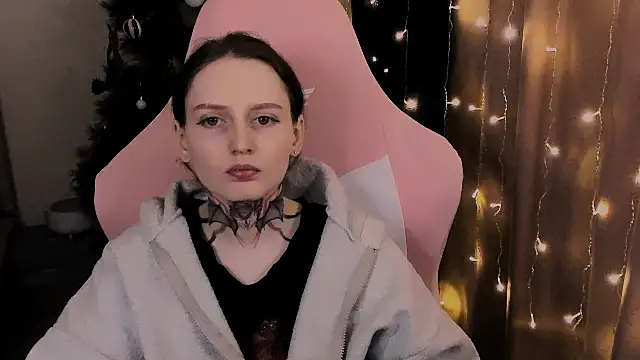 Snapshot of Onyxix chatting on 02.14.26 Onyxix online show from 02.14.26