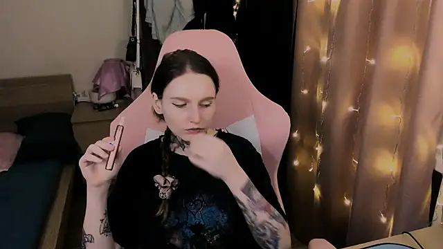 Snapshot of Onyxix chatting on 03.29.26 Onyxix online show from 03.29.26