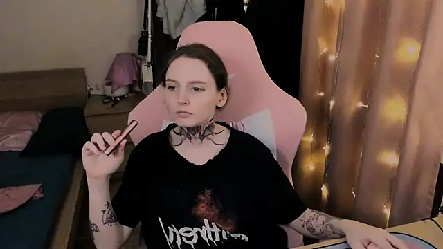 Snapshot of Onyxix chatting on 03.30.26 Onyxix online show from 03.30.26