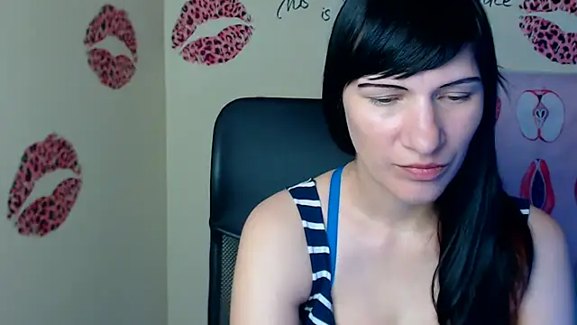 Snapshot of Rosalinda_ro chatting on 05.09.26 Rosalinda ro online show from 05.09.26
