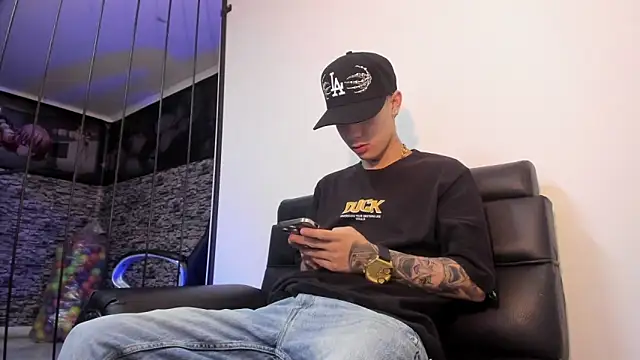 Dereck Boy  online show from 04.01.26