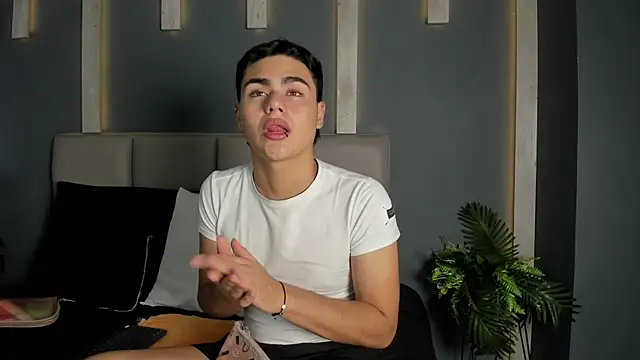 Snapshot of FemNoa chatting on 03.03.26 FemNoa online show from 03.03.26