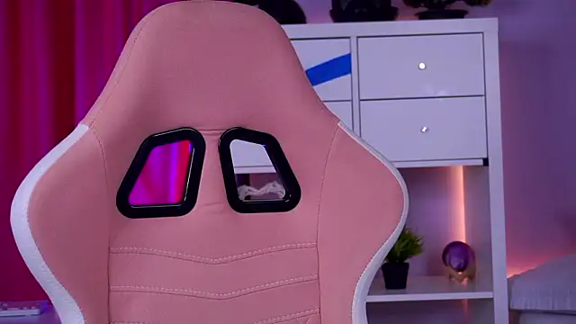 Snapshot of MistyReeds chatting on 02.11.26 MistyReeds online show from 02.11.26