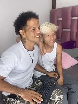 Snapshot of MaxyRyan chatting on 02.21.26 MaxyRyan online show from 02.21.26