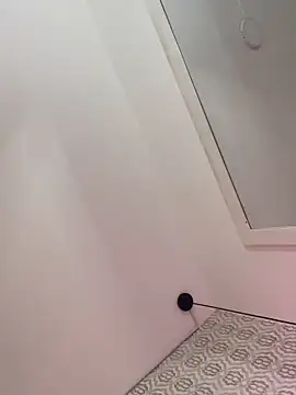 Mia rivers   online show from 04.19.26