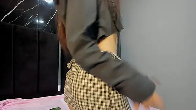 LunaSmithly online show from 02.12.26