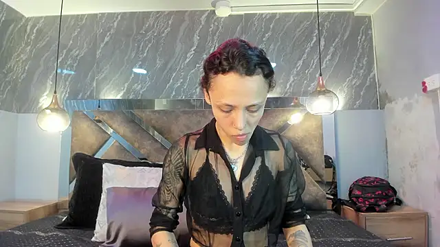 CharlotteKravizz online show from 03.05.26