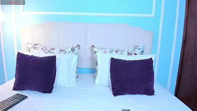 ashley foox online show from 02.28.26