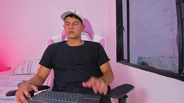 Snapshot of Adrian_Prime_ chatting on 02.05.26 Adrian Prime online show from 02.05.26