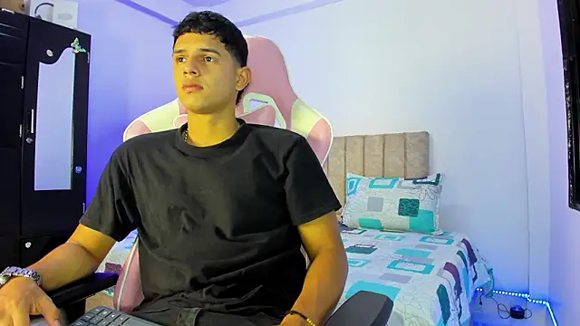 Snapshot of Adrian_Prime_ chatting on 03.04.26 Adrian Prime online show from 03.04.26