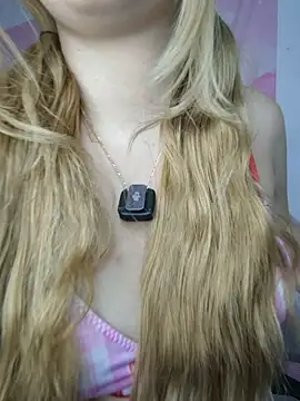 isaneptuneuwu online show from 04.17.26