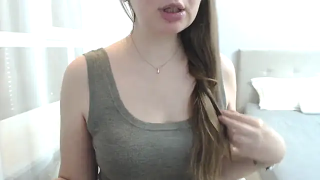 Snapshot of Tasiya chatting on 06.19.26 Tasiya online show from 06.19.26