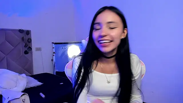 Chloe Miller 2 online show from 03.15.26