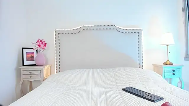 Charlote Harper online show from 02.15.26