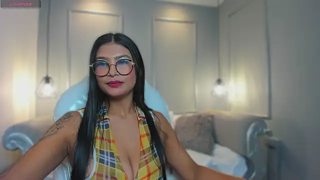 Snapshot of MiaSmit_ chatting on 03.04.26 MiaSmit online show from 03.04.26