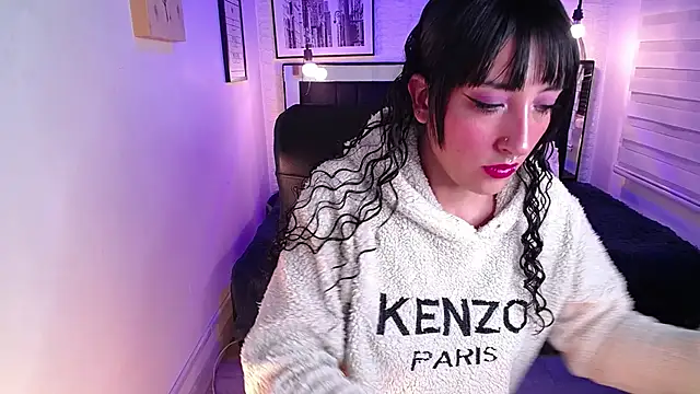 Snapshot of ladyraing chatting on 03.04.26 ladyraing online show from 03.04.26